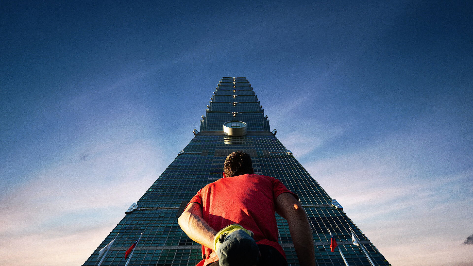 دانلود فیلم آسمان خراش Skyscraper Live 2026